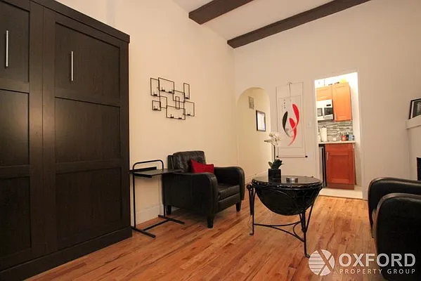 Rented by Oxford Property Group | media 14