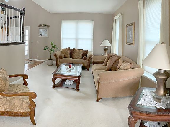3rd image of 2808 Stonebridge Dr
