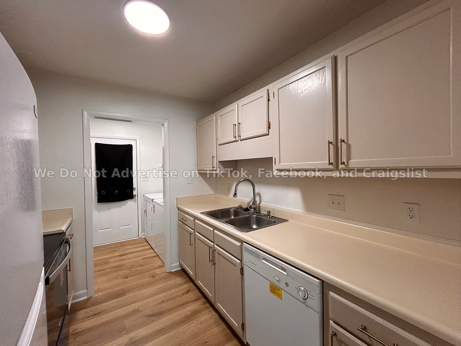 2 bed, 988 sqft, $1,300 — Photo 4