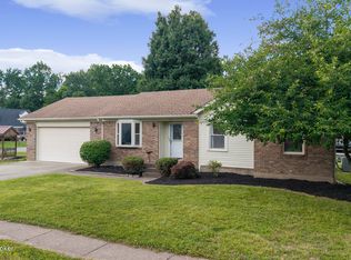 8401 Silver Fox Rd, Louisville, KY 40291