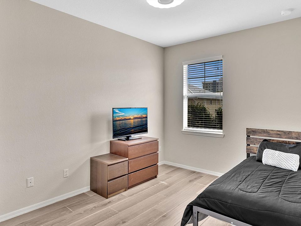 1st image of 3976 Poinciana Ln
