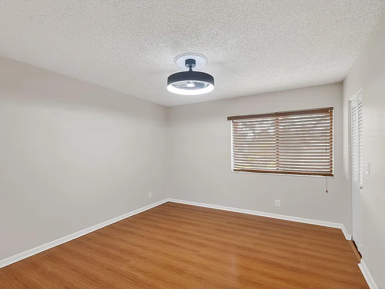 511 Shady Pine Way #D2 — Photo 22