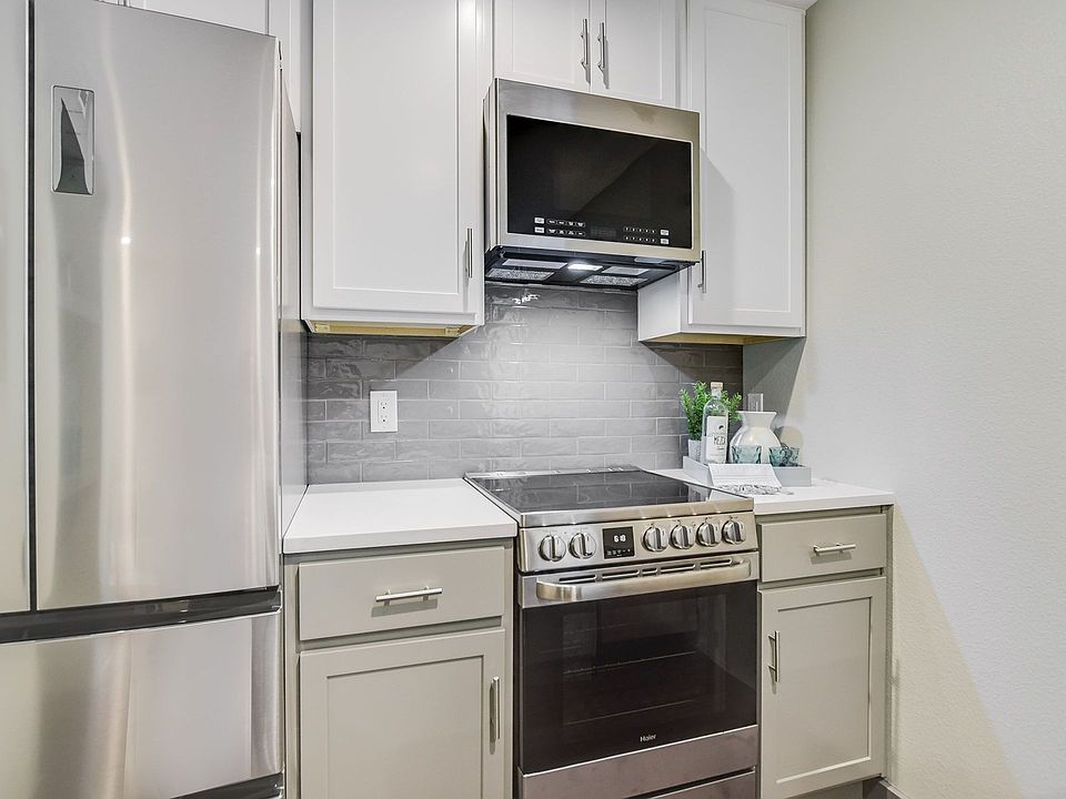 1st image of 615 Upson St #103