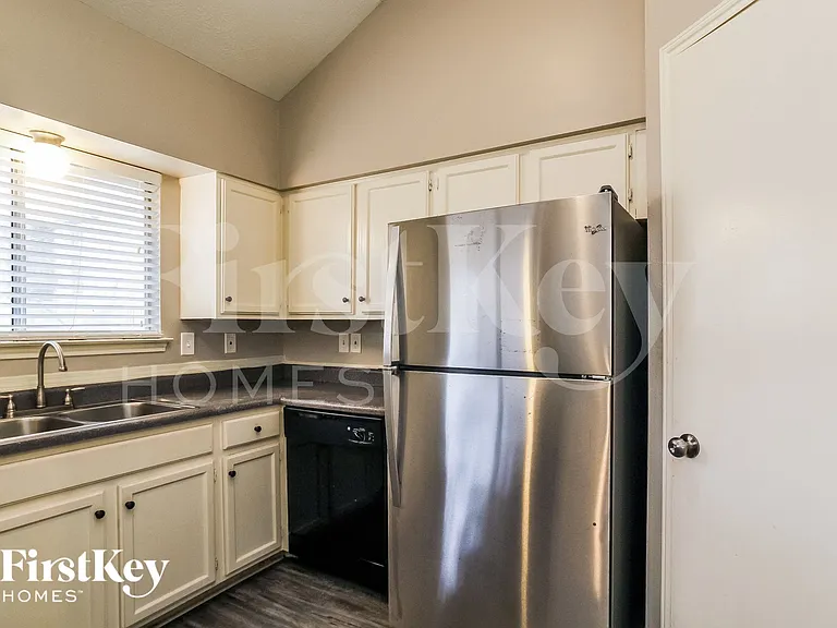 15410 Pebble Lake Dr — Photo 6