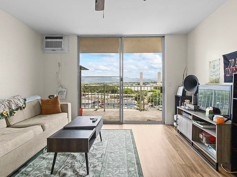 950 Lehua Ave #606 — Photo 3