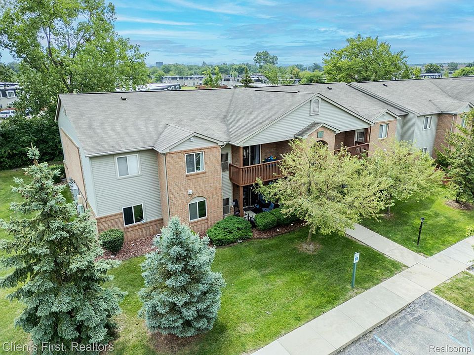 1st image of 15775 Lakeside Dr APT 2