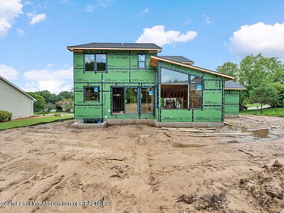 3rd image of 6819 Aberdeen Dr