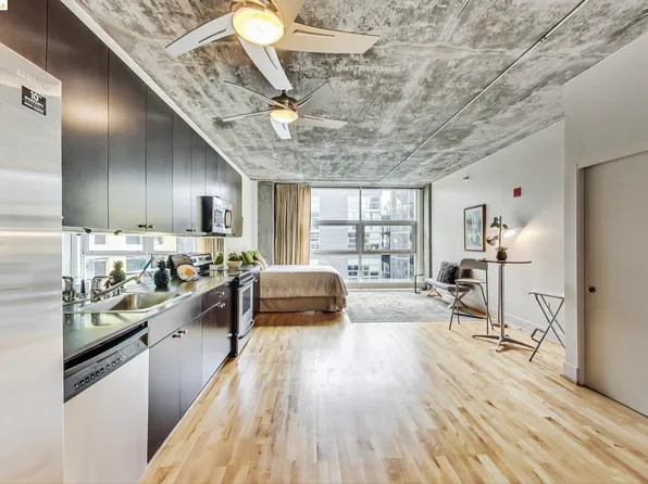 311 Oak St APT 740, Oakland, CA 94607