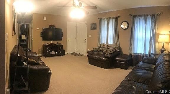 2nd image of 2340 Seneca Plaza Dr