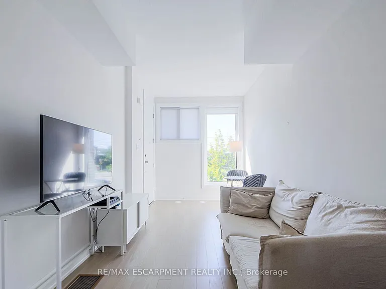 1778A Lawrence Ave W #2 — Photo 4
