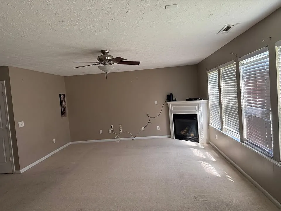 4 bed, 2900 sqft, $2,425 — Photo 4