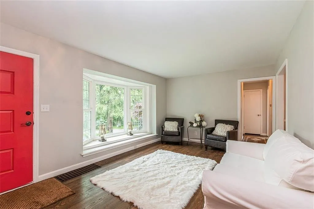 3 bed, 1541 sqft, $3,500 — Photo 3