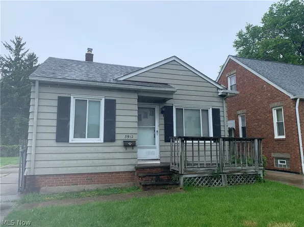 3912 W 130th St, Cleveland, OH 44111