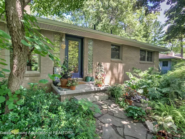 4451 Greenwood Dr, Okemos, MI 48864