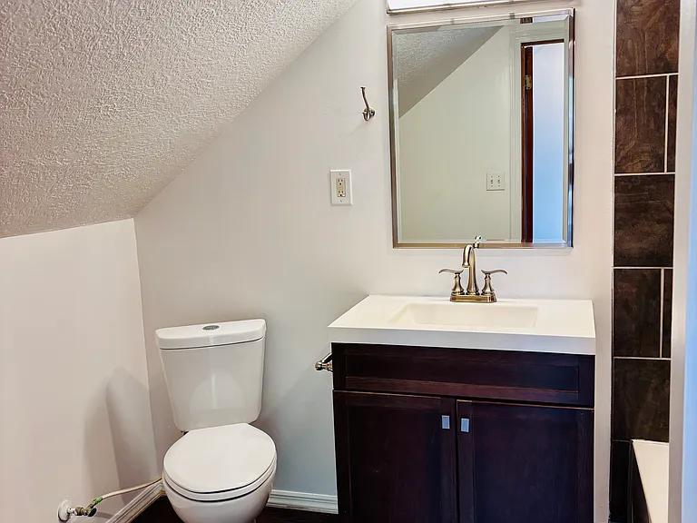 547 Parker St — Photo 24