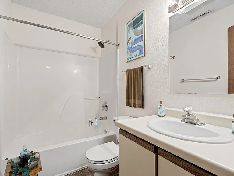 Zumbro - 2 Bed / 1 Bath - 920 Sq.Ft.