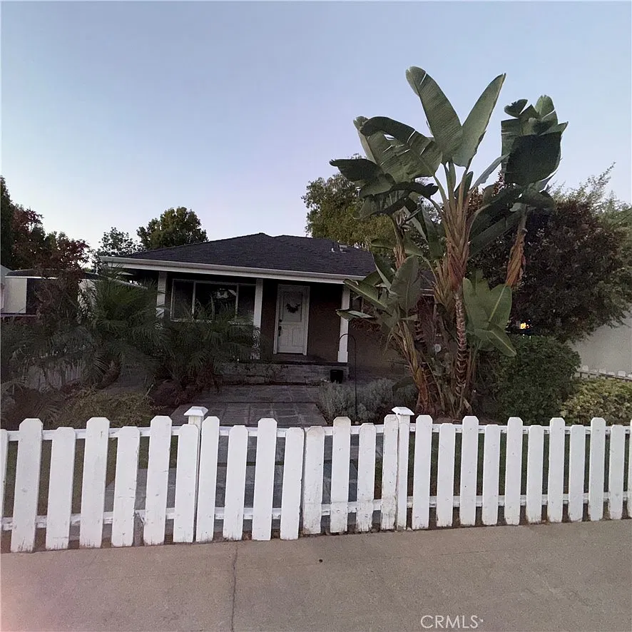 1 bed, 900 sqft, $3,000 — Photo 1