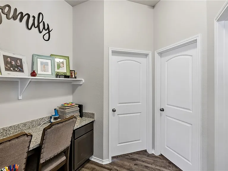 2721 Porters Way — Photo 12