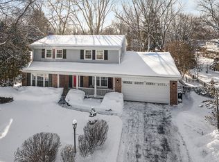 2525 Cherry Ln, Northbrook, IL