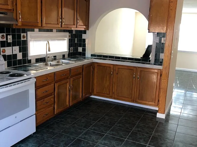 2126 Alexian Dr — Photo 21