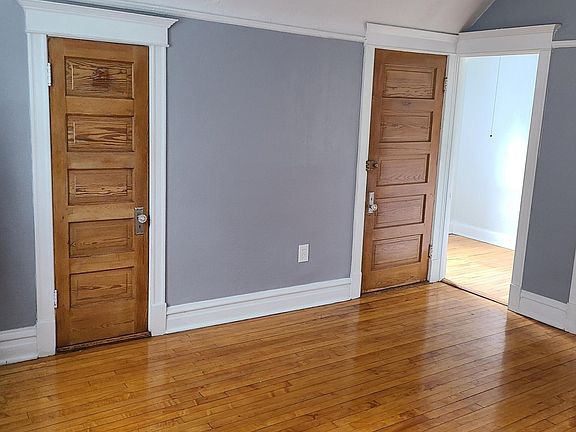 5th image of 1625 N Kolmar Ave Floor 2