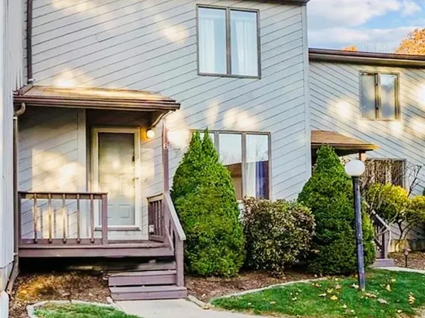 8 Kristee Cir Unit 8, West Warwick, RI 02893