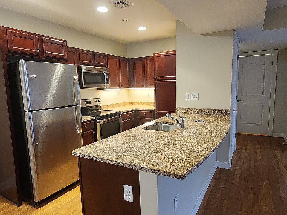 1st image of 20 Pond St APT 305