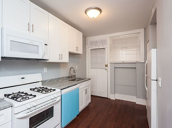 4th image of 7522 N Damen Ave APT 2