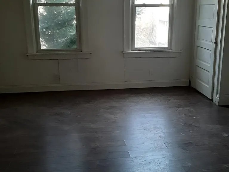 699 Melrose Ave #2 — Photo 5
