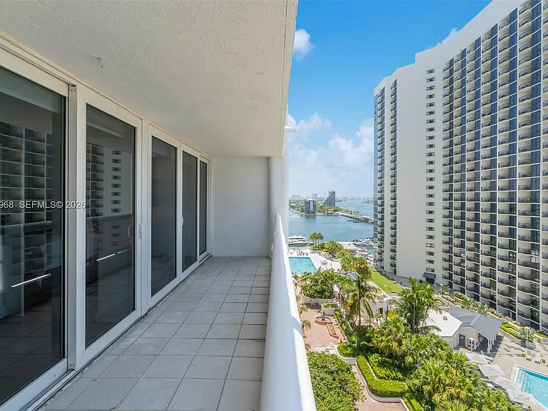 1717 N Bayshore Dr #A-1953 — Photo 2