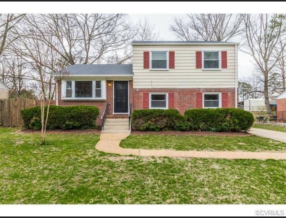 1st image of 9405 Wyndhurst Dr