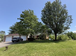136 Bonnie Brae Rd, Carbondale, IL 62901