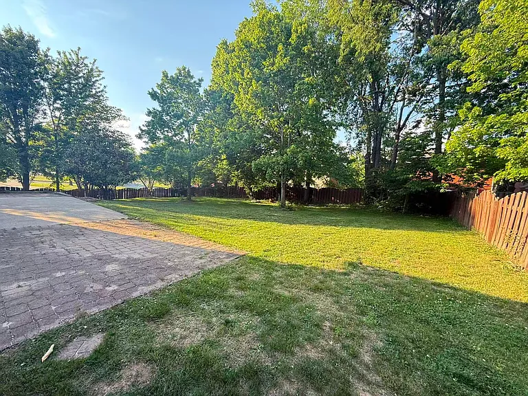 1196 Lacy Ln — Photo 25
