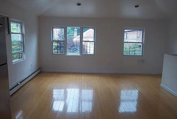 1st image of 3957 Hill Ave Floor 2