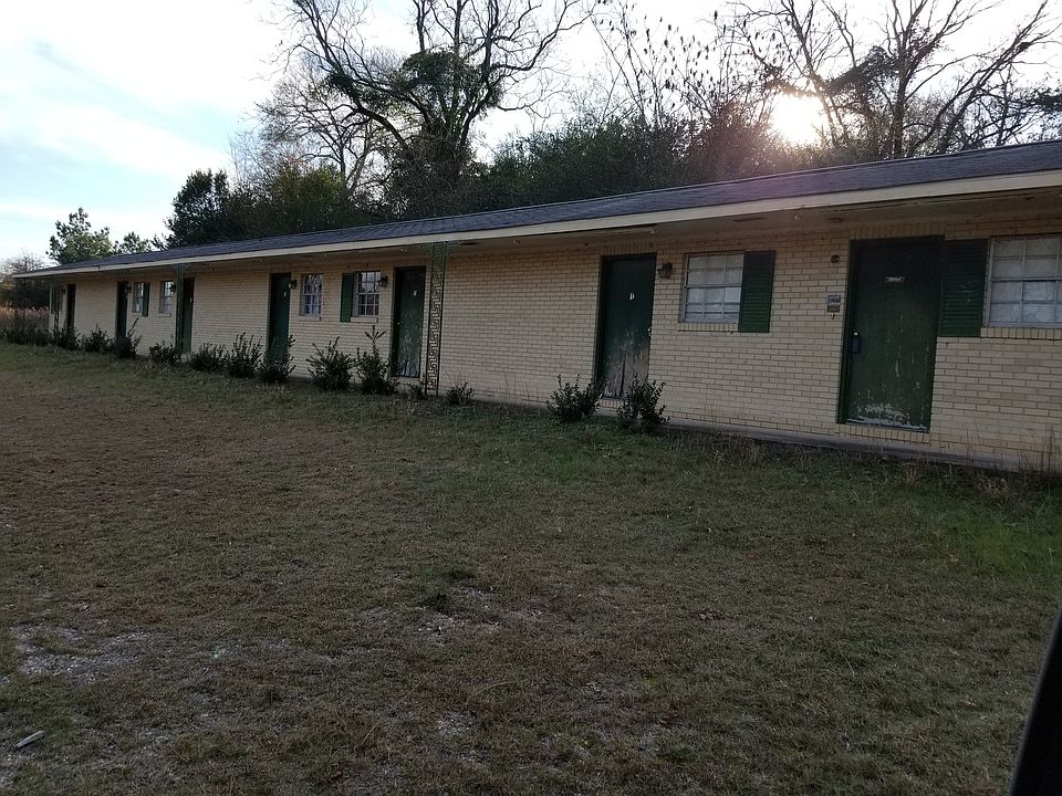 5 Individual Rooms & Office