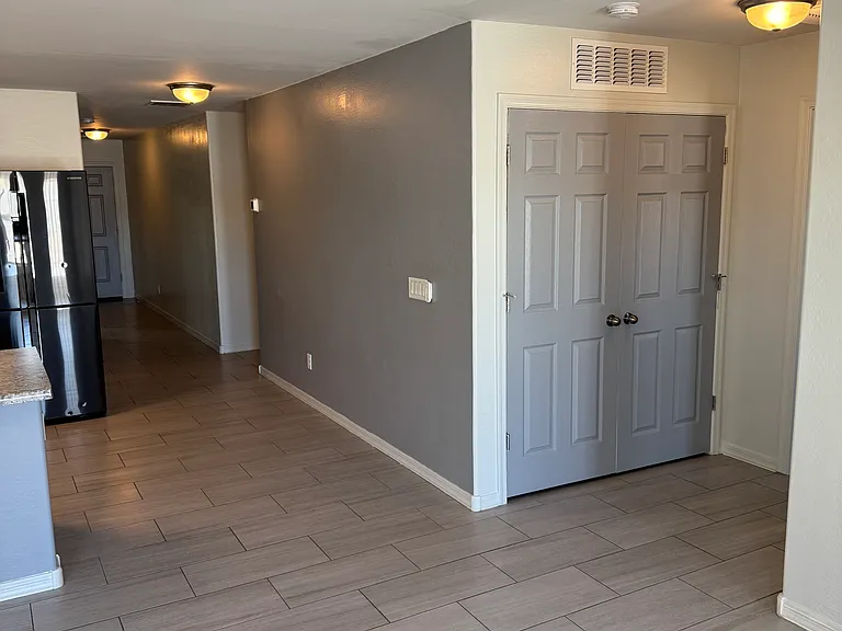1644 E Jahns St — Photo 32