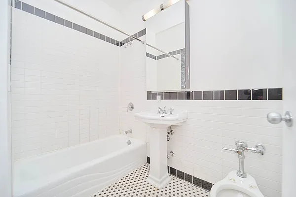 Rented by Living New York | media 15