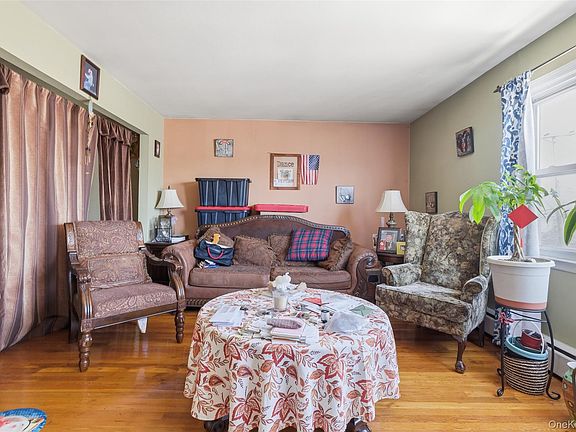 3rd image of 124 Quebec Road