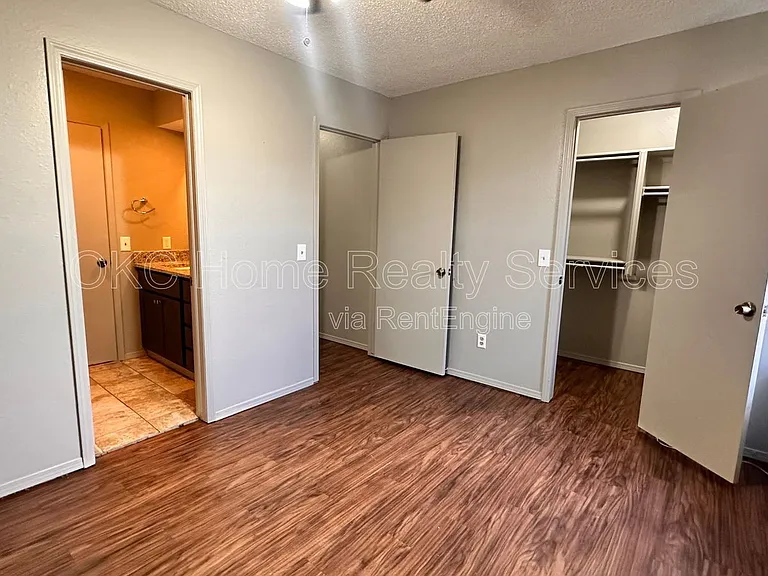 6715 Lyrewood Ln — Photo 26