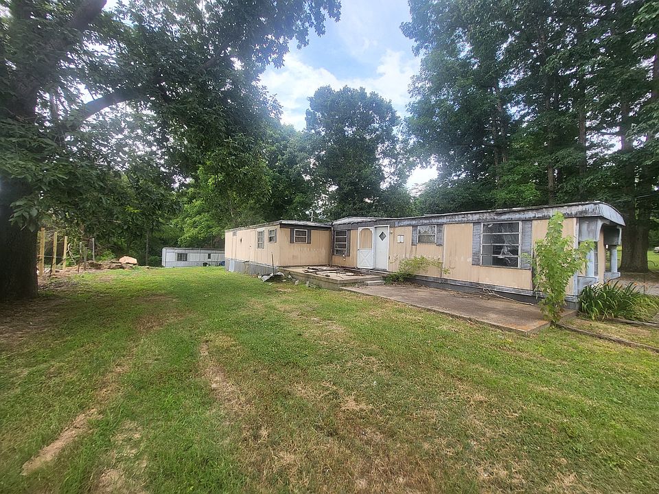 2nd image of 1062 Nosegay Rd