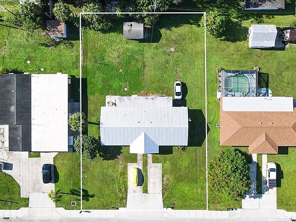 3rd image of 2317 Saint Lucie Boulevard