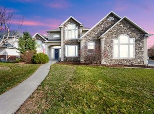 9752 Dorchester Dr, Pleasant Grove, UT 84062