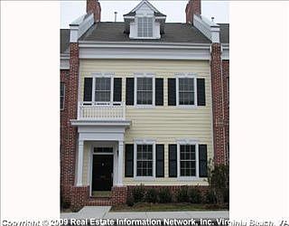 2nd image of 1458 Manor Blvd