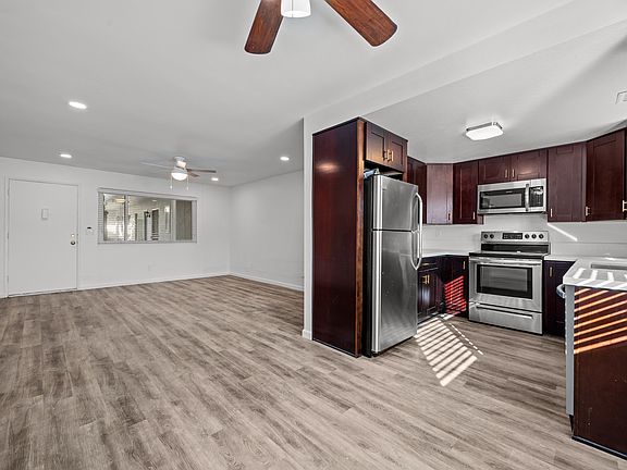 3rd image of 1846 Oliver Ave Unit 5