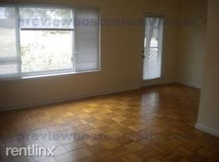 39 Thornton Rd #1OJ, Chestnut Hill, MA 02467