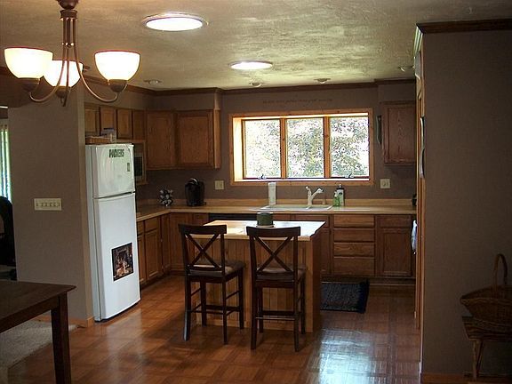 5th image of 730 Indianwood Ct