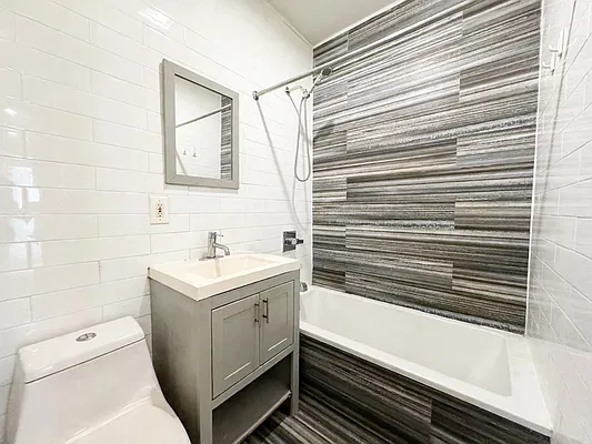 Bathroom, photo 1