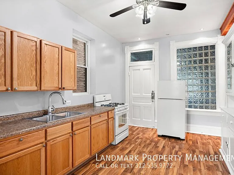 1124 N Wolcott Ave #1 — Photo 2
