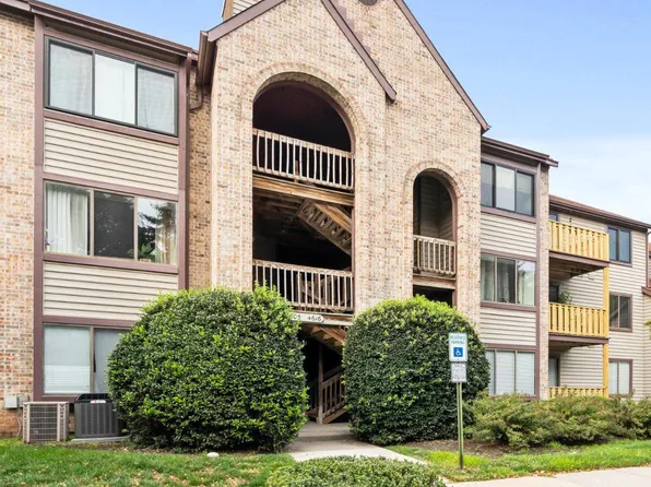 4610 Aberdeen Dr, Mount Laurel, NJ 08054