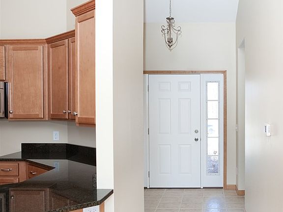 4th image of 161 River Dale Dr
